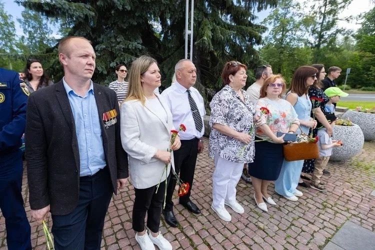 Карелия встретила участников автопробега «Дорогами народных ополченцев» Карелия встретила участников автопробега «Дорогами народных ополченцев»