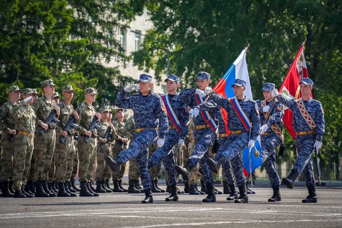 Поздравляем с принятием Военной присяги военнослужащих 33-й бригады оперативного назначения, батальона и полка по охране важных государственных объектов Северо-Западного округа Росгвардии! Поздравляем с принятием Военной присяги военнослужащих 33-й бригады оперативного назначения, батальона и полка по охране важных государственных объектов Северо-Западного округа Росгвардии!