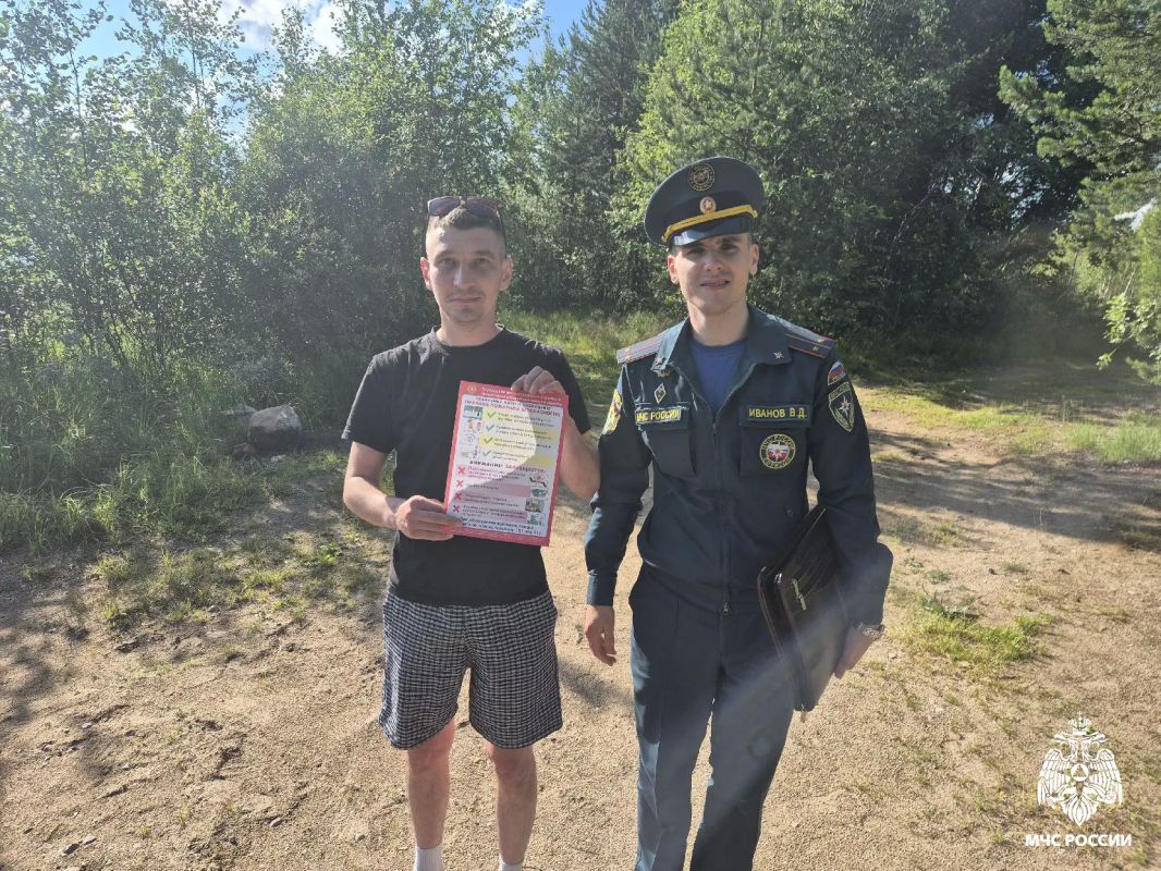 Сотрудники государственного пожарного надзора побеседовали с владельцами земельных участков в п. Суккозеро Сотрудники государственного пожарного надзора побеседовали с владельцами земельных участков в п. Суккозеро