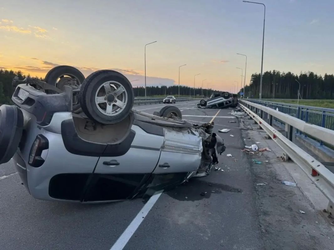 Вчера вечером в Прионежском районе в ДТП пострадали двое взрослых и трое детей Вчера вечером в Прионежском районе в ДТП пострадали двое взрослых и трое детей