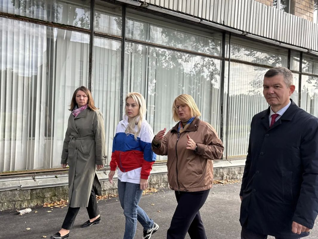 Колыхматова: Вместе с депутатами выехали на Октябрьский проспект, чтобы оценить ремонт тротуаров Колыхматова: Вместе с депутатами выехали на Октябрьский проспект, чтобы оценить ремонт тротуаров