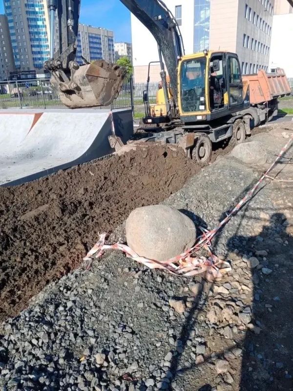 Колыхматова: Продолжаем благоустройство территории в Добрынинском сквере! Колыхматова: Продолжаем благоустройство территории в Добрынинском сквере!