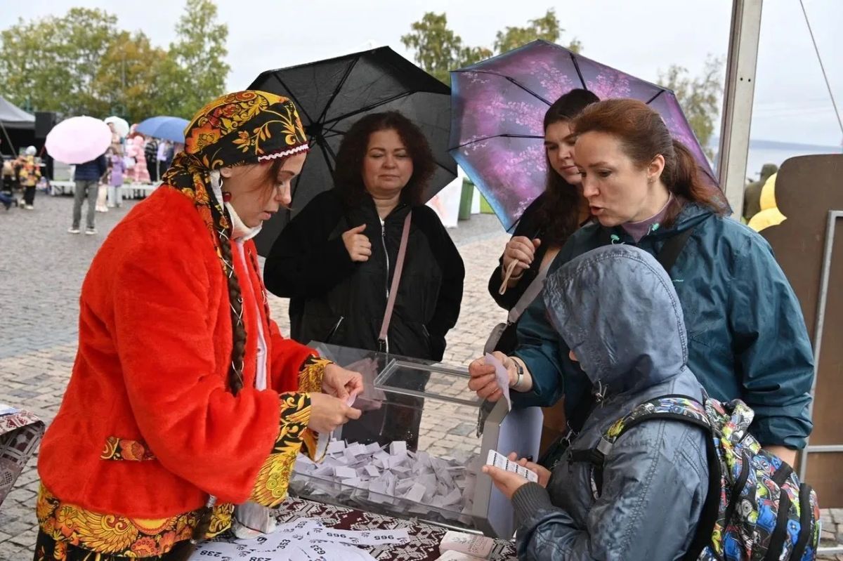 Как в Петрозаводске прошел День карельской ягоды Как в Петрозаводске прошел День карельской ягоды