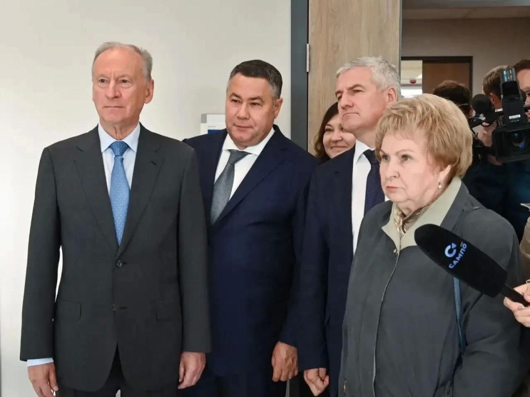 Артур Парфенчиков: Сегодня официально завершена стройка блоков А и Б республиканской больницы! Артур Парфенчиков: Сегодня официально завершена стройка блоков А и Б республиканской больницы!