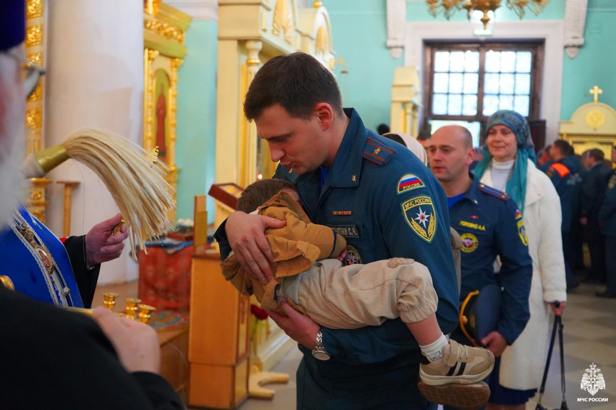 Сохрани от огненного пламени, от удара молнии избавь и даруй всякие блага Сохрани от огненного пламени, от удара молнии избавь и даруй всякие блага
