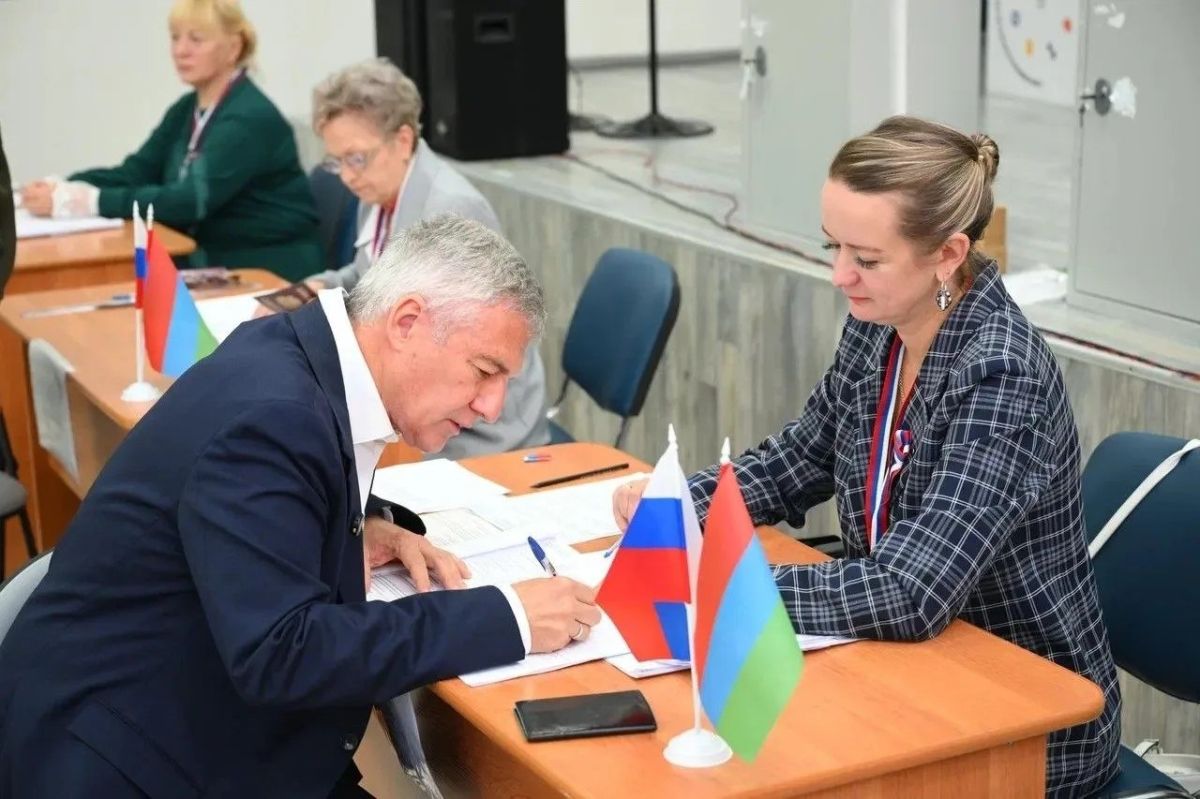 Артур Парфенчиков проголосовал на выборах-2026 Артур Парфенчиков проголосовал на выборах-2026