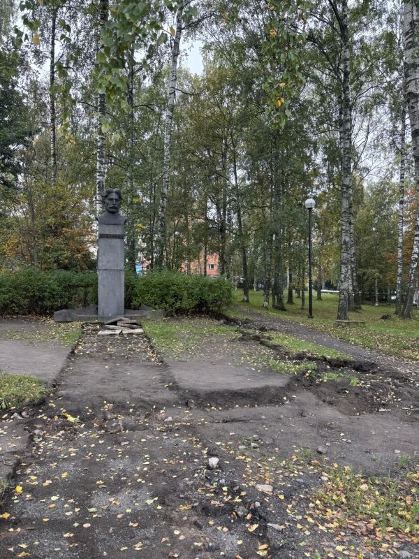 Колыхматова: Малиновый кварцит с Онежской набережной украсит городской парк! Колыхматова: Малиновый кварцит с Онежской набережной украсит городской парк!