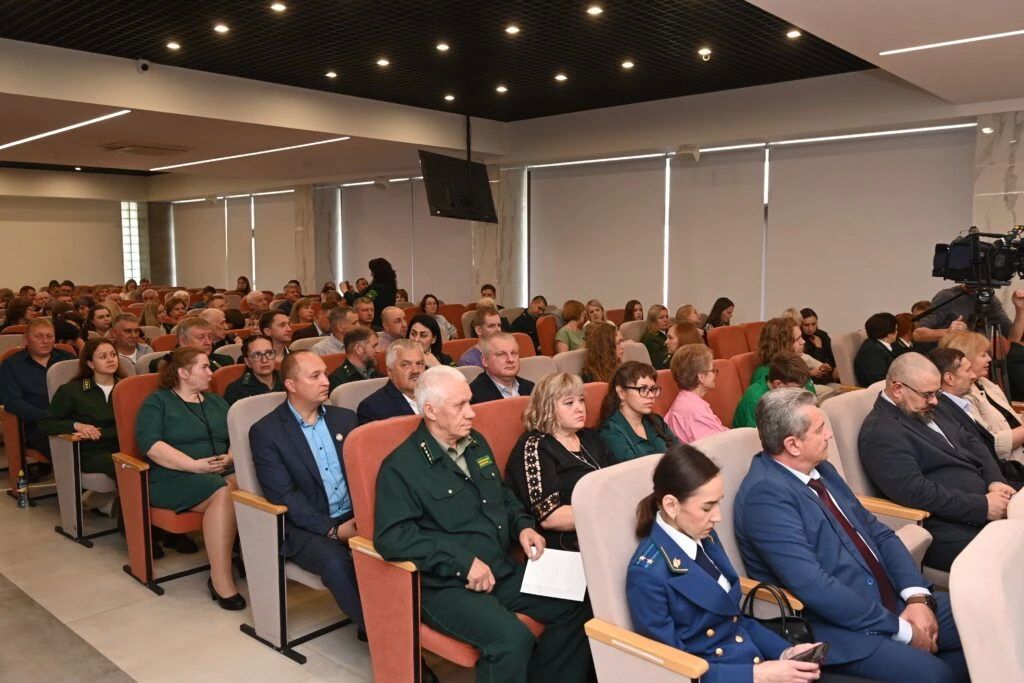 Работникам леса вручили награды в Карелии Работникам леса вручили награды в Карелии