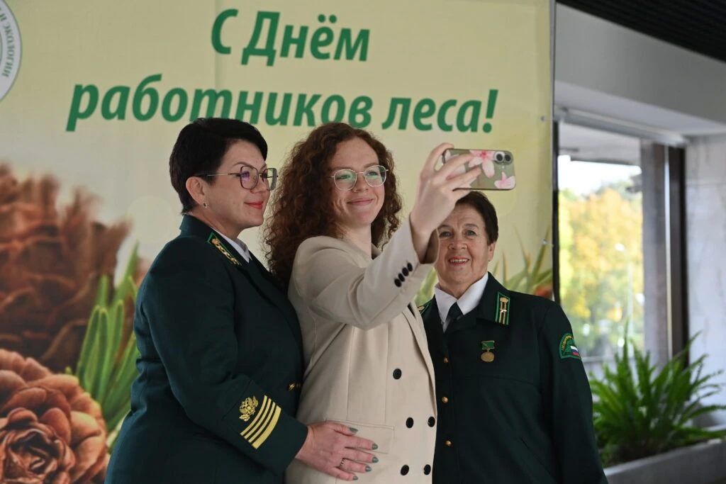 Работникам леса вручили награды в Карелии Работникам леса вручили награды в Карелии