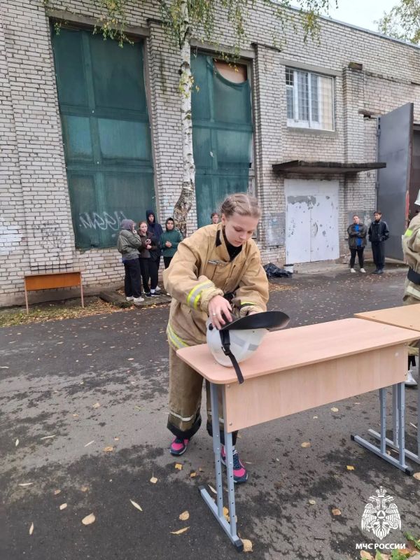 Юные спасатели представили Карелию в Великом Новгороде Юные спасатели представили Карелию в Великом Новгороде