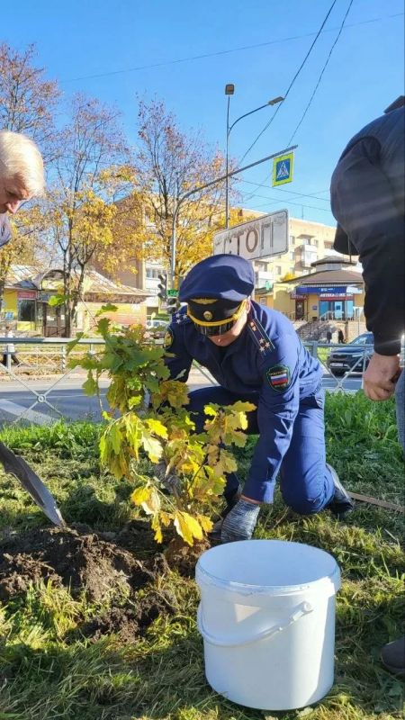 Работники органов прокуратуры республики приняли участие в торжественных мероприятиях, посвящённых празднованию 82-й годовщины освобождения республики от немецко-фашистских и финских захватчиков Работники органов прокуратуры республики приняли участие в торжественных мероприятиях, посвящённых празднованию 82-й годовщины освобождения республики от немецко-фашистских и финских захватчиков