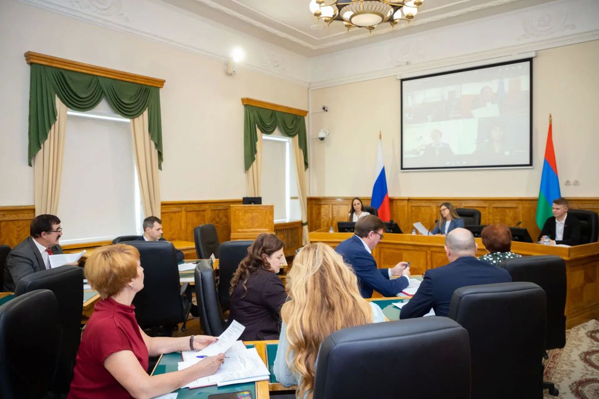 В Карелии предлагают обучать рабочей профессии девятиклассников, не прошедших ГИА В Карелии предлагают обучать рабочей профессии девятиклассников, не прошедших ГИА