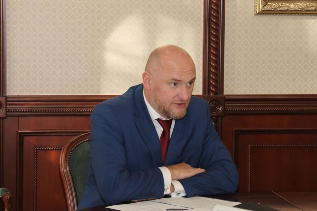 Глава Карелии поручил руководителям муниципалитетов создать оперативные группы реагирования на выходы медведей в населенные пункты Глава Карелии поручил руководителям муниципалитетов создать оперативные группы реагирования на выходы медведей в населенные пункты