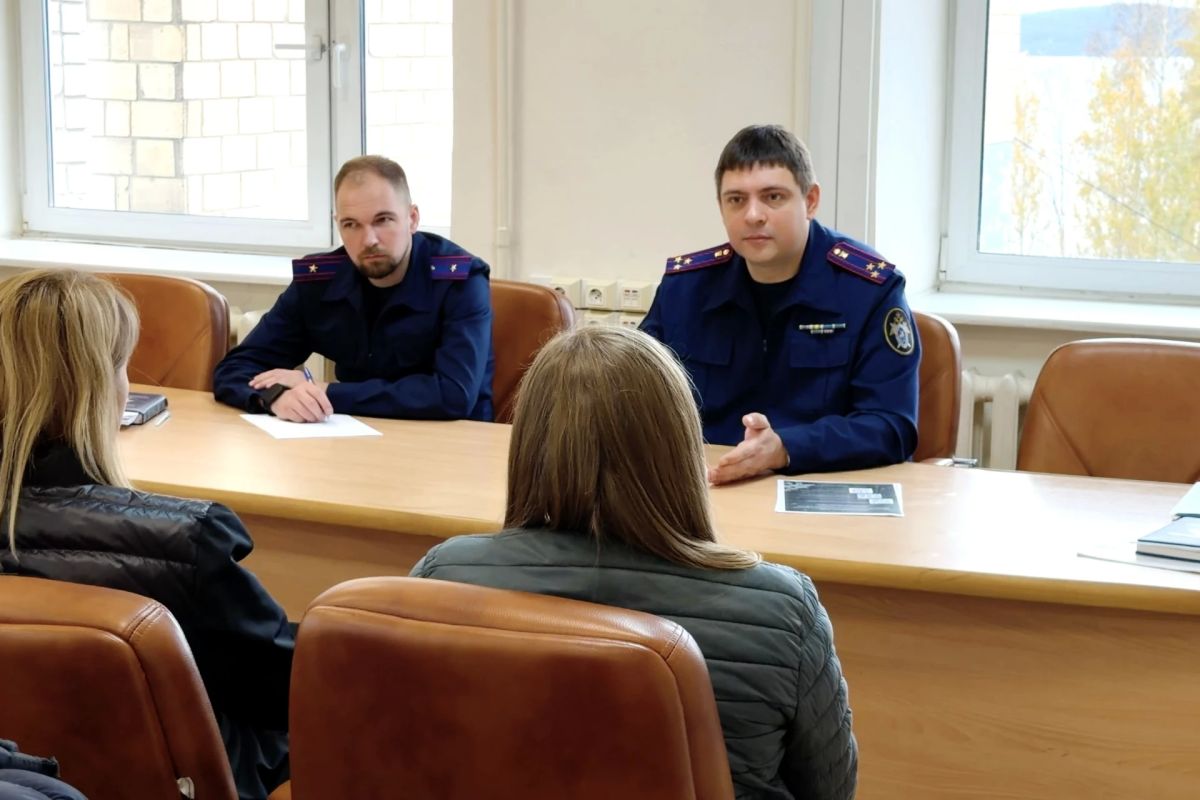 Руководитель следственного управления СК России по Республике Карелия провел личный прием граждан Руководитель следственного управления СК России по Республике Карелия провел личный прием граждан