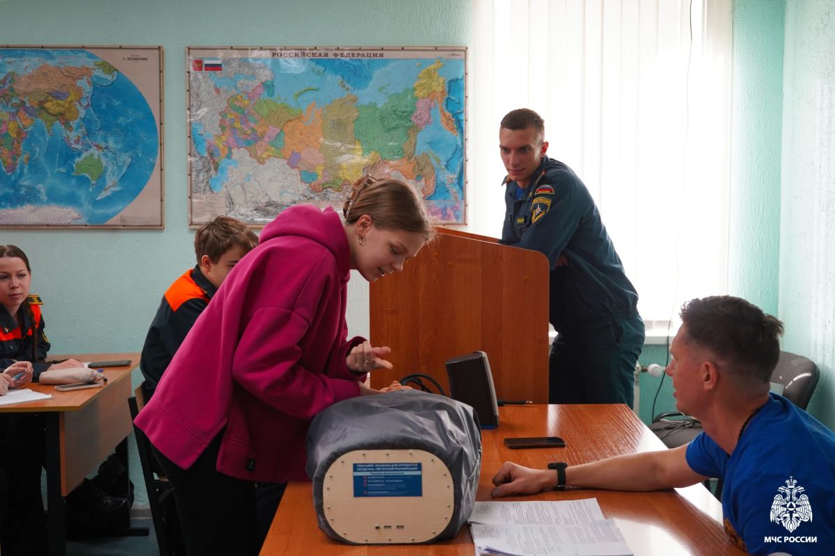 Юным спасателям рассказали о пожарной тактике Юным спасателям рассказали о пожарной тактике