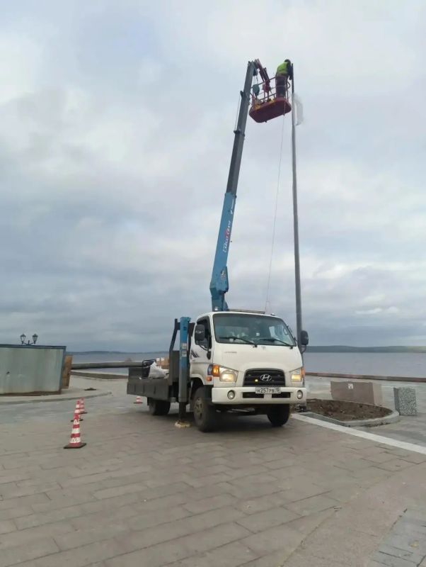 Фонари впервые осветят Ротонду на набережной в Петрозаводске Фонари впервые осветят Ротонду на набережной в Петрозаводске