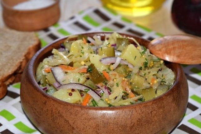 Ускоренный картофельный салат: быстро и вкусно