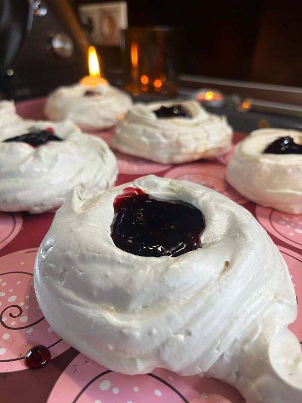 Идеальное безе: воздушный десерт из остатков белков