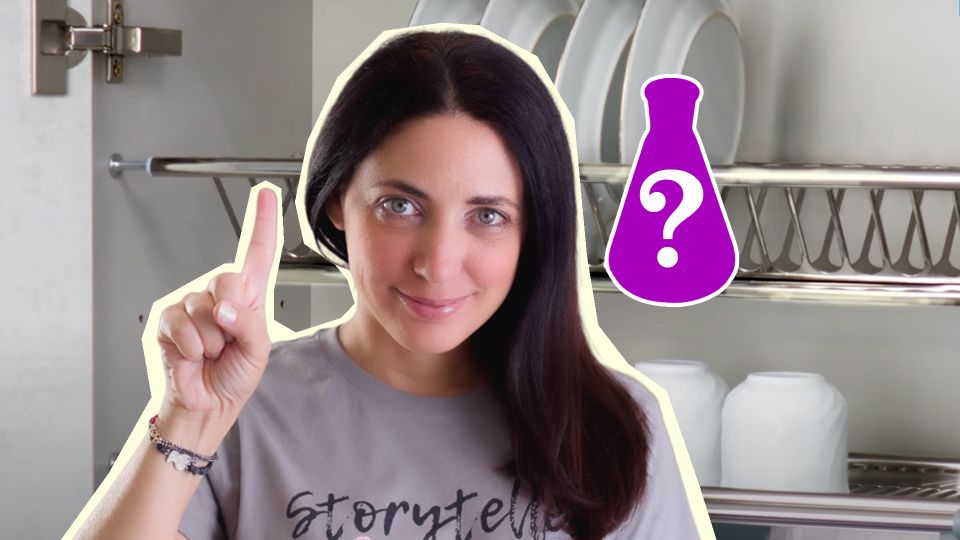 Налет на сушилке для посуды растворится моментально: этот способ очистки популярен неспроста