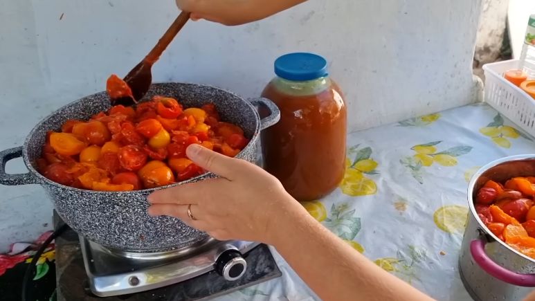 Как всего за полтора часа сделать идеальный томатный соус: секреты быстрой переработки урожая
