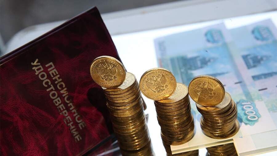 Средняя социальная пенсия в России достигла 15,5 тысяч рублей