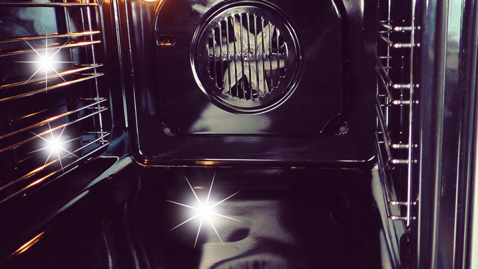 Эффективное народное средство для чистки духовки