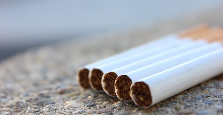 Новые правила: сайты с табаком в России будут блокировать без суда