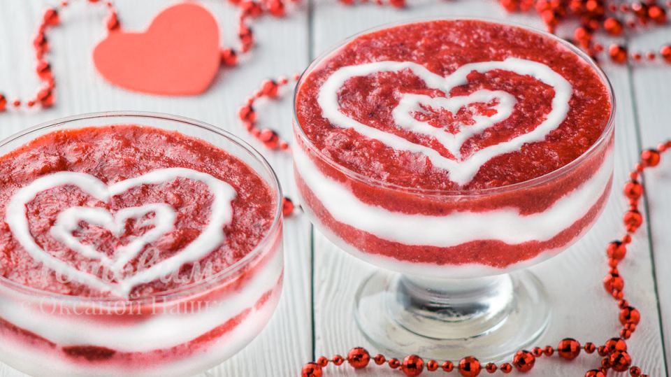 Нежный клубничный десерт для романтического вечера